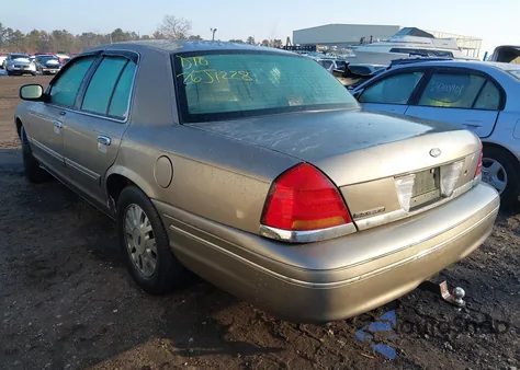 2003 Ford Crown Victoria Lx z USA, uszkodzony, nr VIN 2FAFP74W93X163853